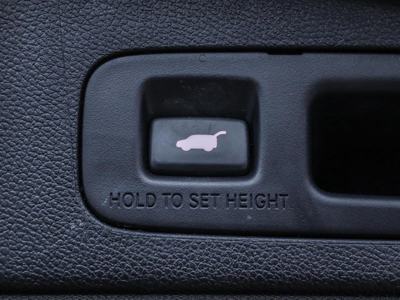 2022 Honda CR-V Touring LEATHER NAVI SUNROOF Photo