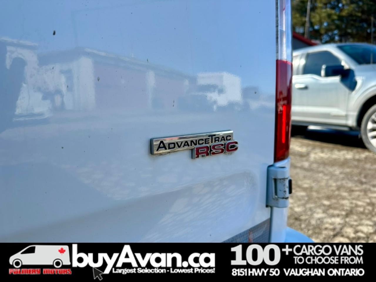 2012 Ford Transit Connect Cargo Van XLT LOW KMS 1-OWNER + Divider Photo