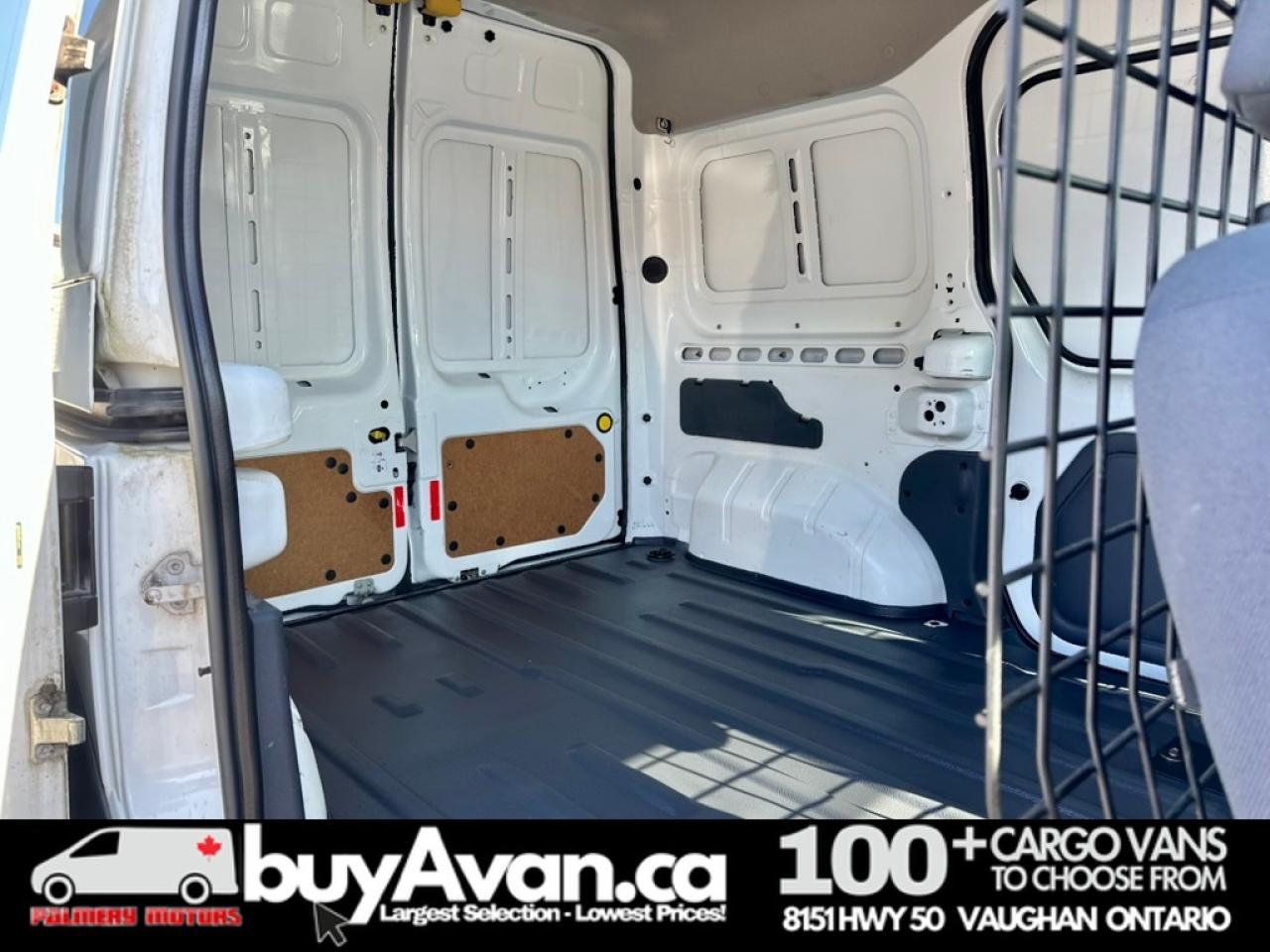 2012 Ford Transit Connect Cargo Van XLT LOW KMS 1-OWNER + Divider Photo
