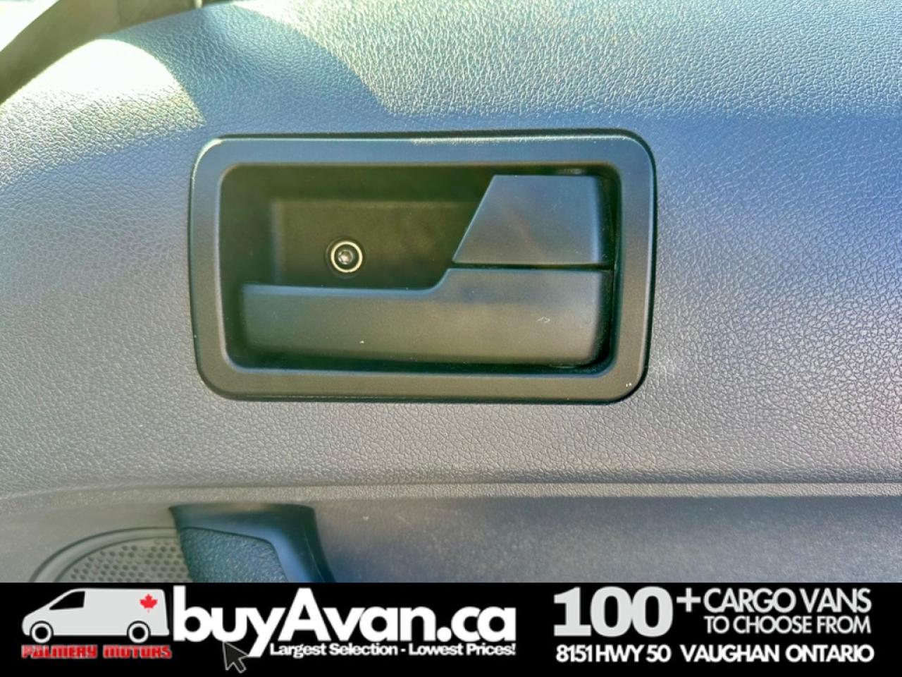 2012 Ford Transit Connect Cargo Van XLT LOW KMS 1-OWNER + Divider Photo