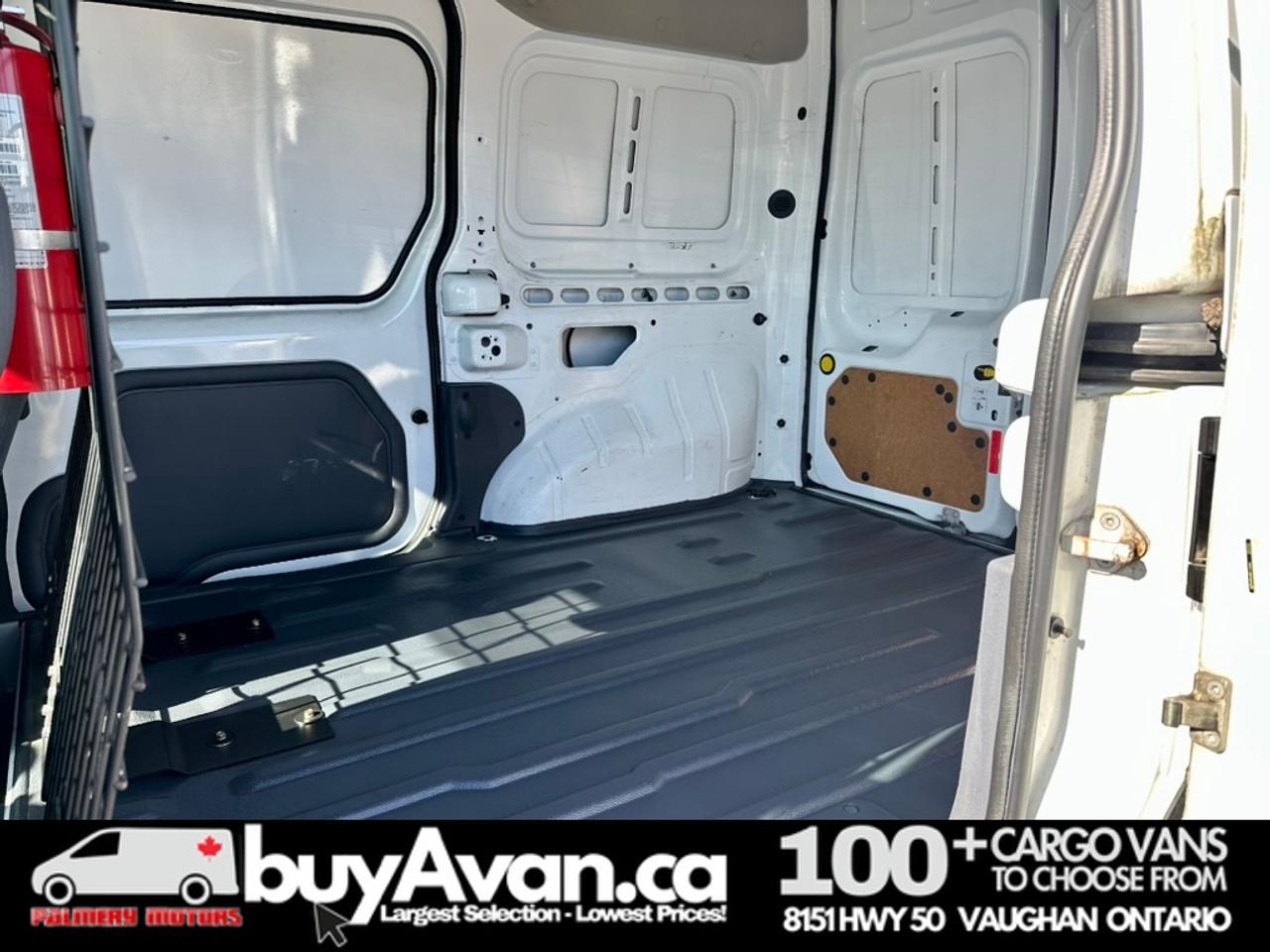 2012 Ford Transit Connect Cargo Van XLT LOW KMS 1-OWNER + Divider Photo