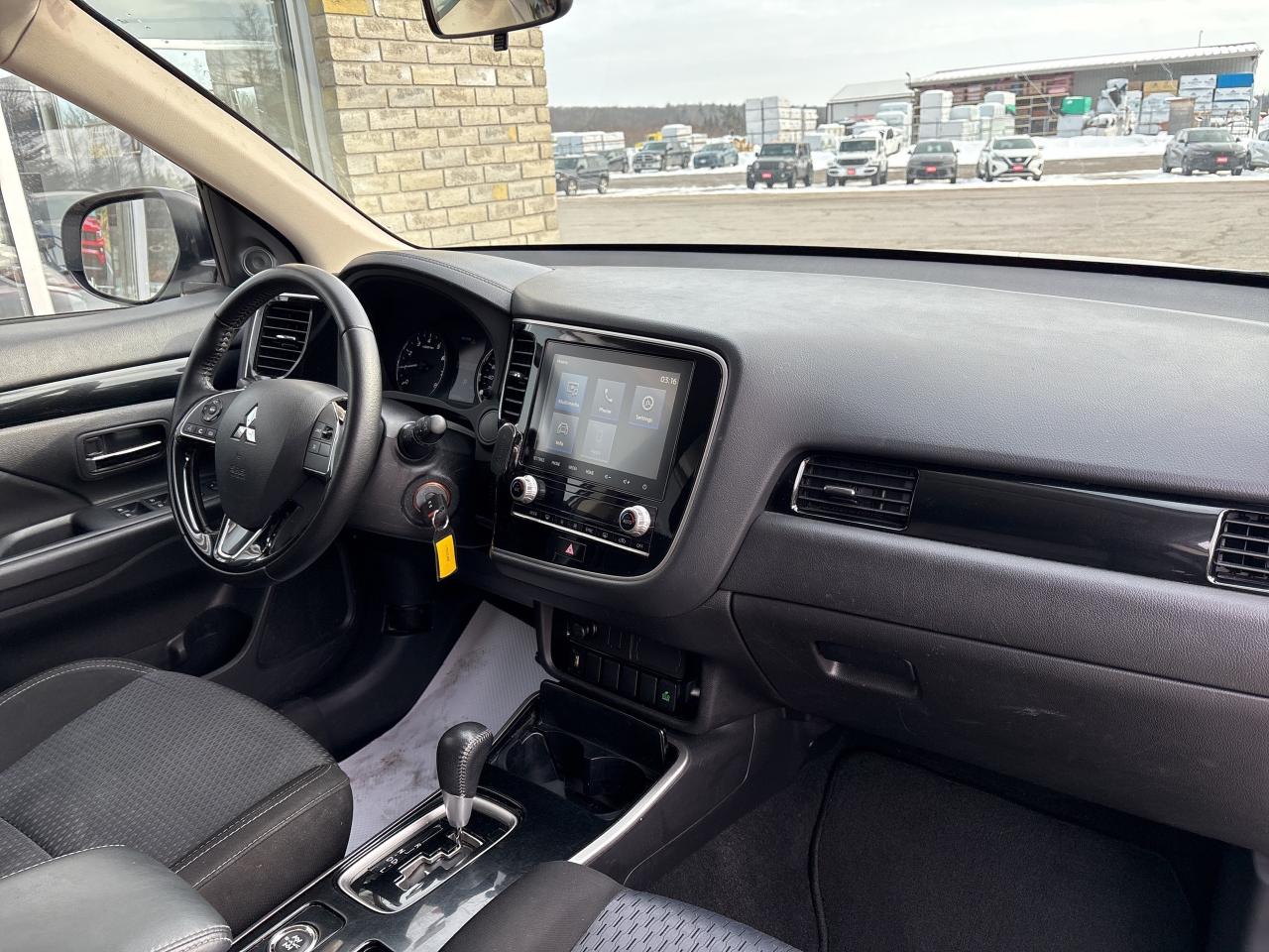 2020 Mitsubishi Outlander EX Photo