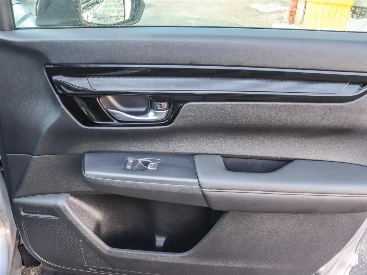 2023 Honda CR-V Hybrid Touring LEATHER NAVI SUNROOF Photo