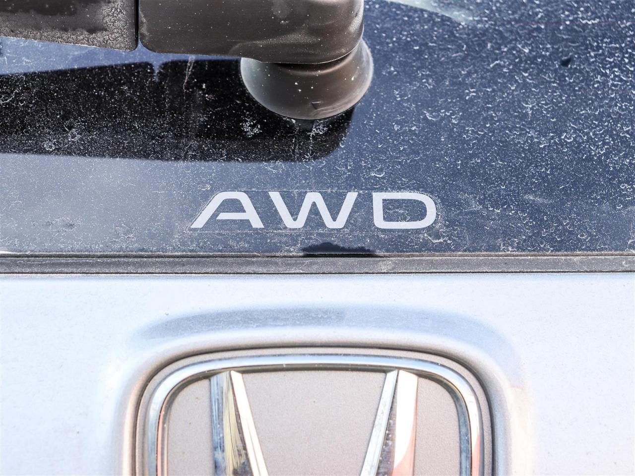 2023 Honda CR-V Hybrid Touring LEATHER NAVI SUNROOF Photo