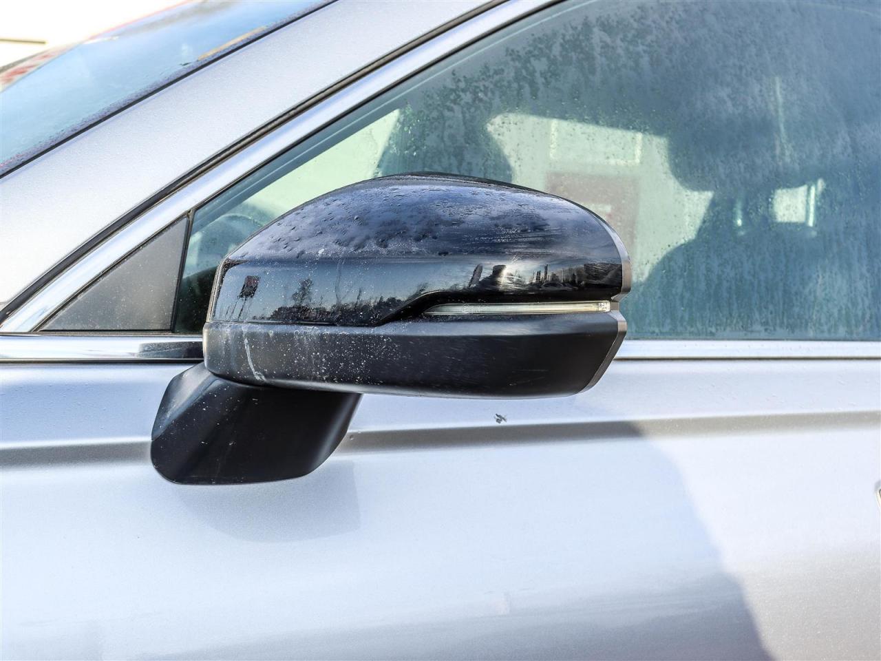 2023 Honda CR-V Hybrid Touring LEATHER NAVI SUNROOF Photo