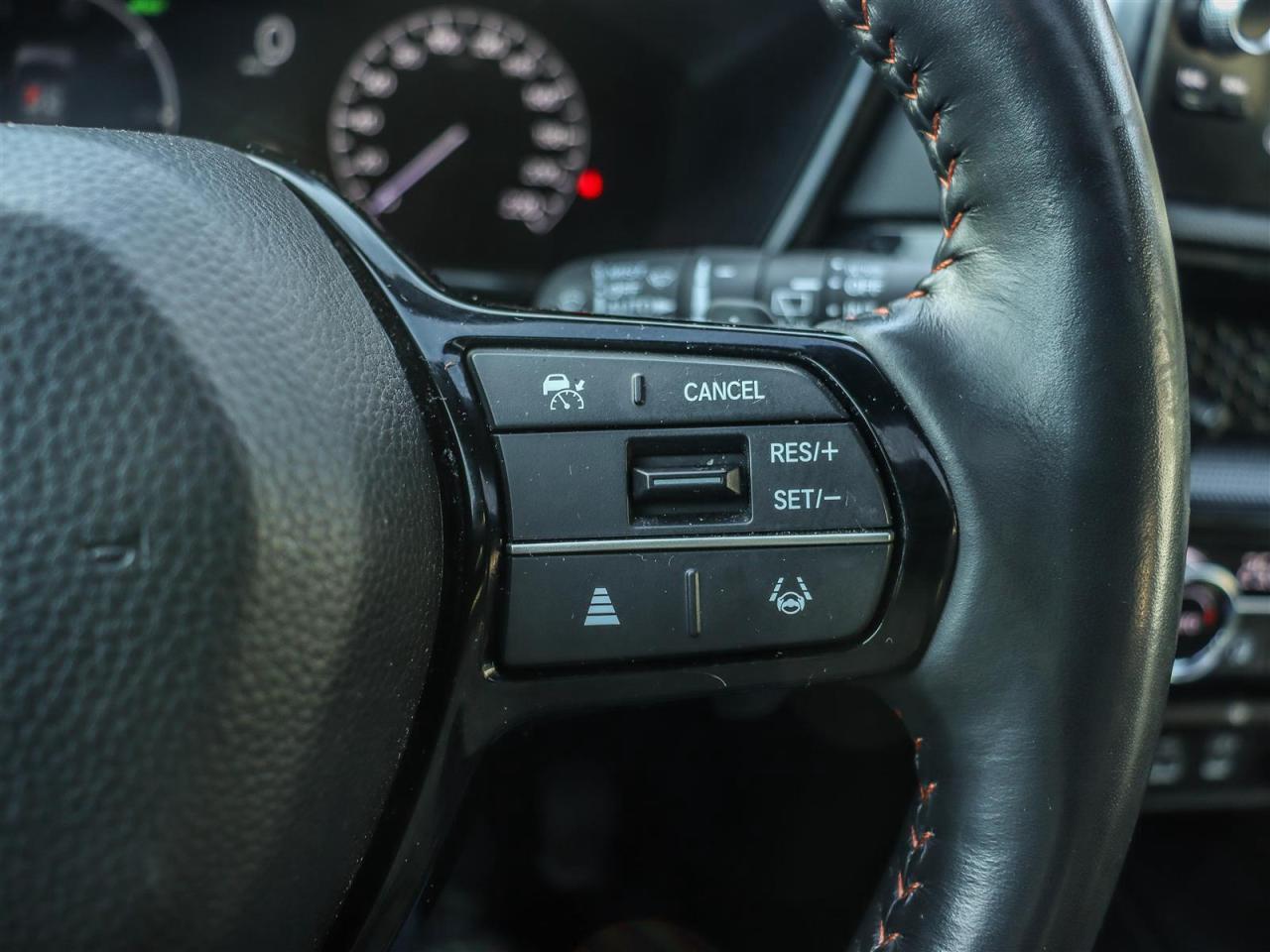 2023 Honda CR-V Hybrid Touring LEATHER NAVI SUNROOF Photo