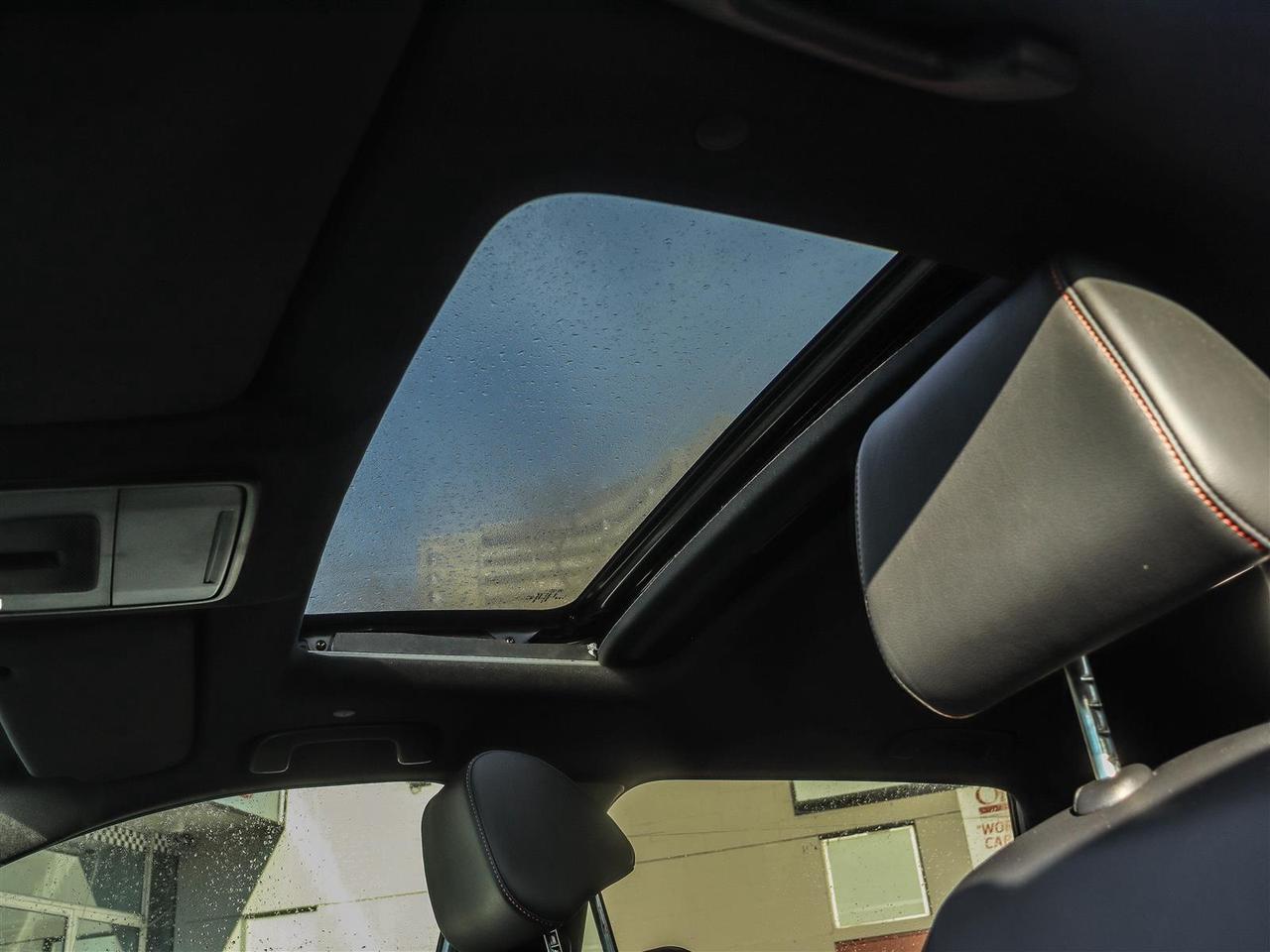 2023 Honda CR-V Hybrid Touring LEATHER NAVI SUNROOF Photo