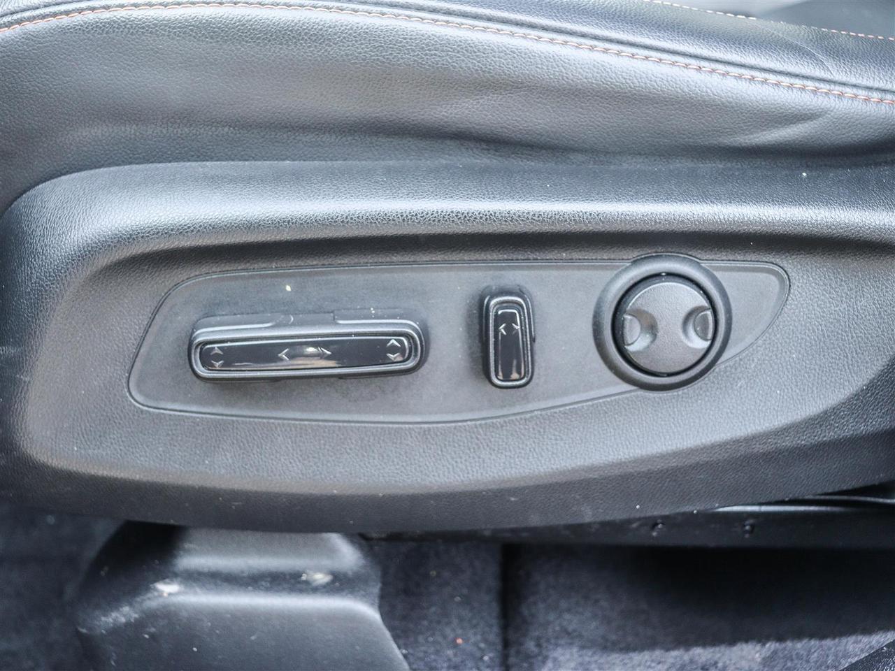 2023 Honda CR-V Hybrid Touring LEATHER NAVI SUNROOF Photo