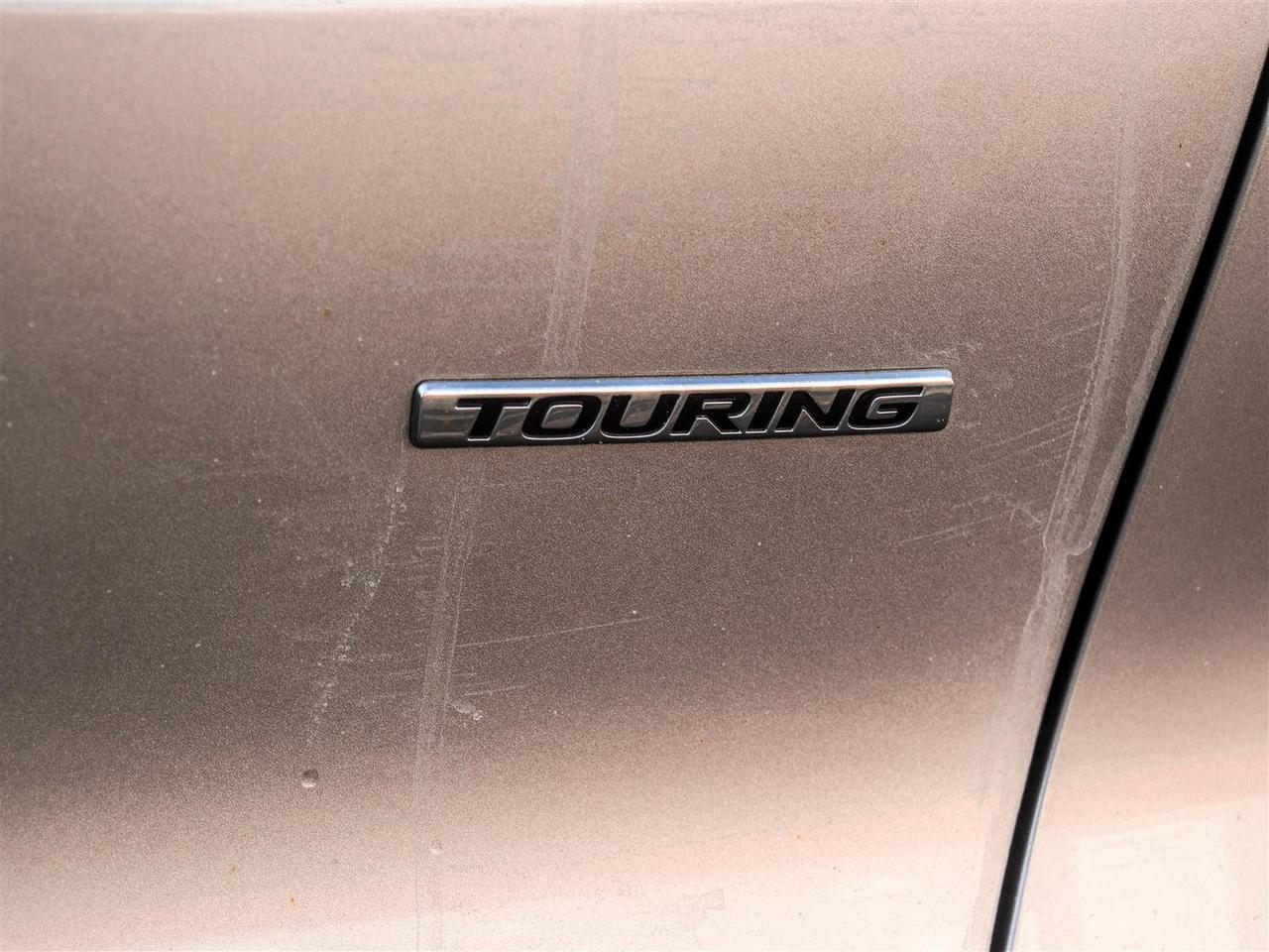 2023 Honda CR-V Hybrid Touring LEATHER NAVI SUNROOF Photo