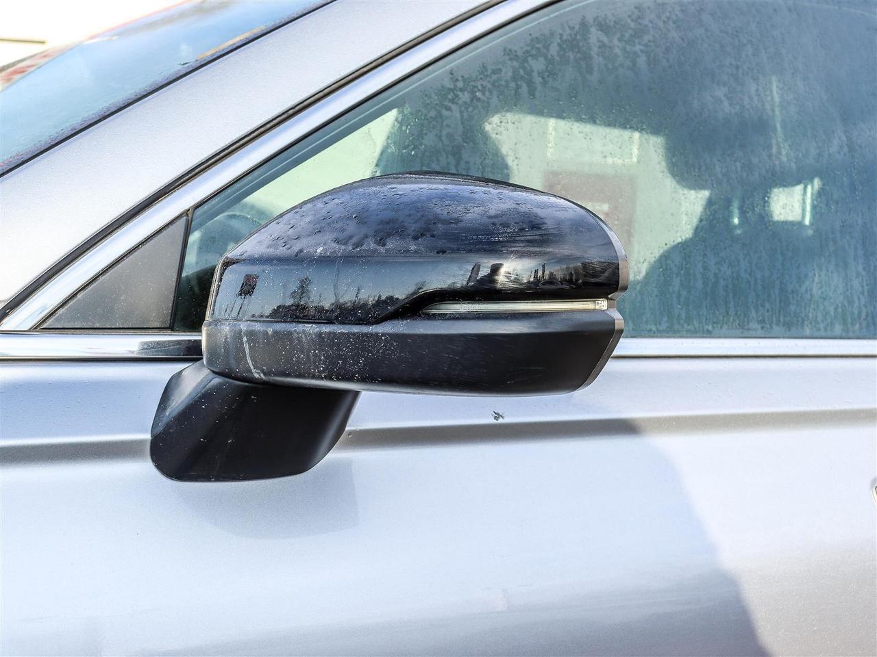 2023 Honda CR-V Hybrid Touring LEATHER NAVI SUNROOF Photo