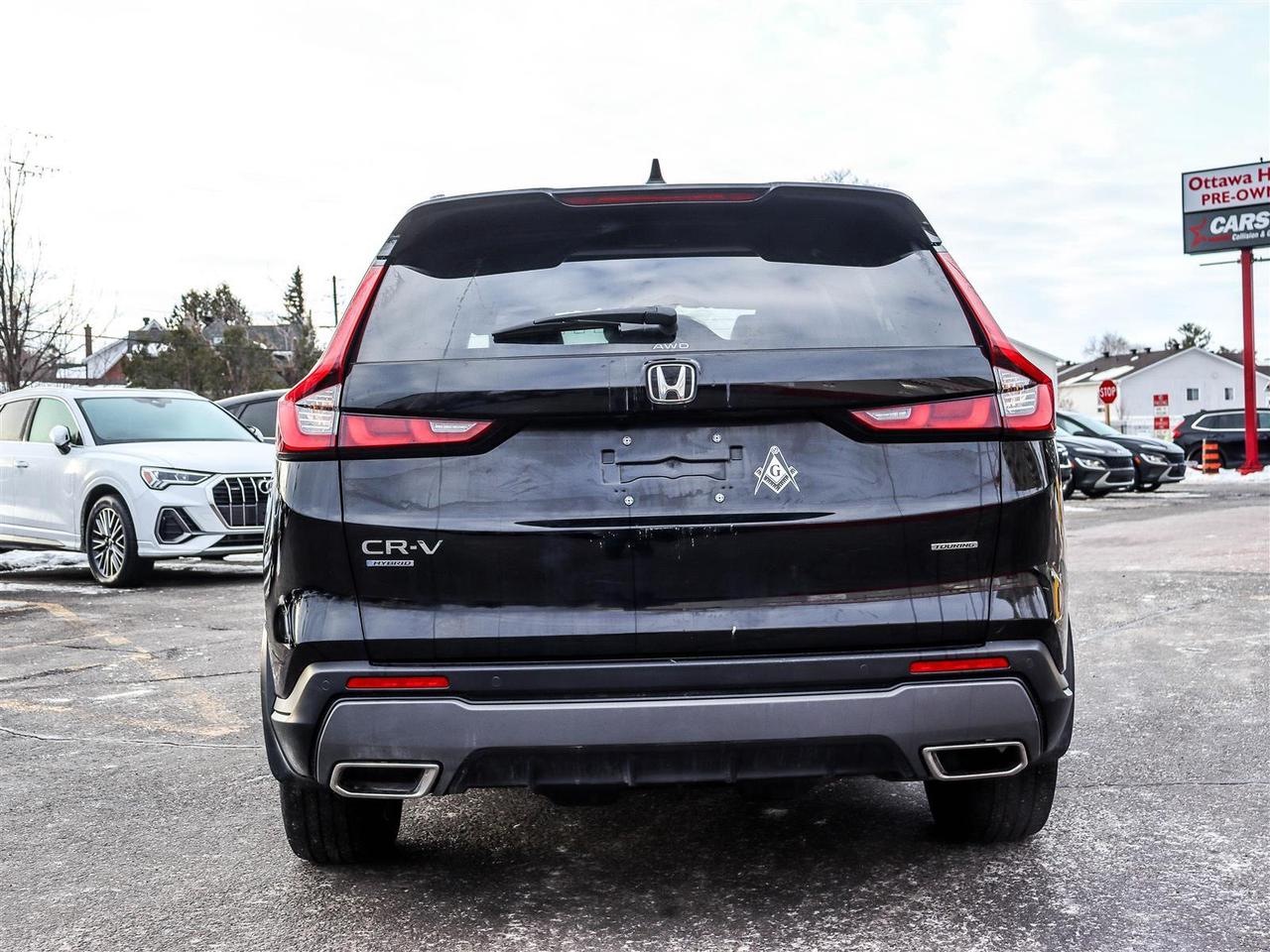 2024 Honda CR-V Hybrid Touring Photo3