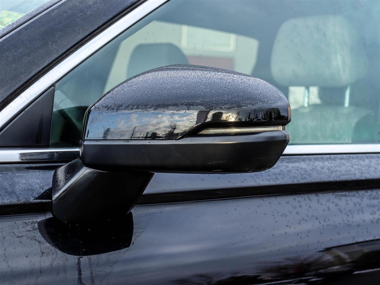 2024 Honda CR-V Hybrid Touring Photo