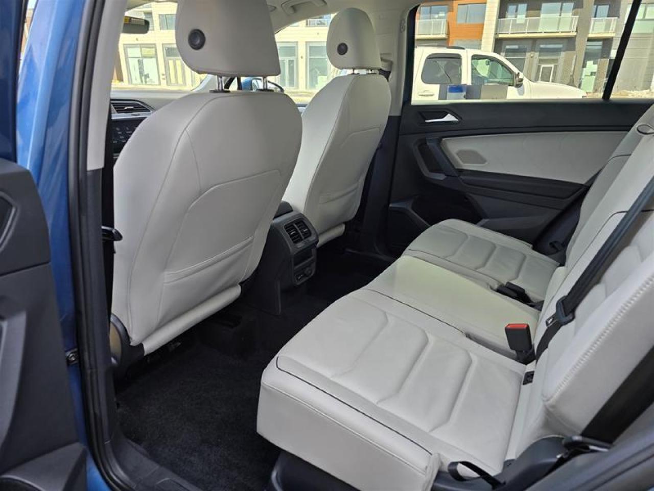 2019 Volkswagen Tiguan Highline 2.0T 8sp at w/Tip 4M Photo