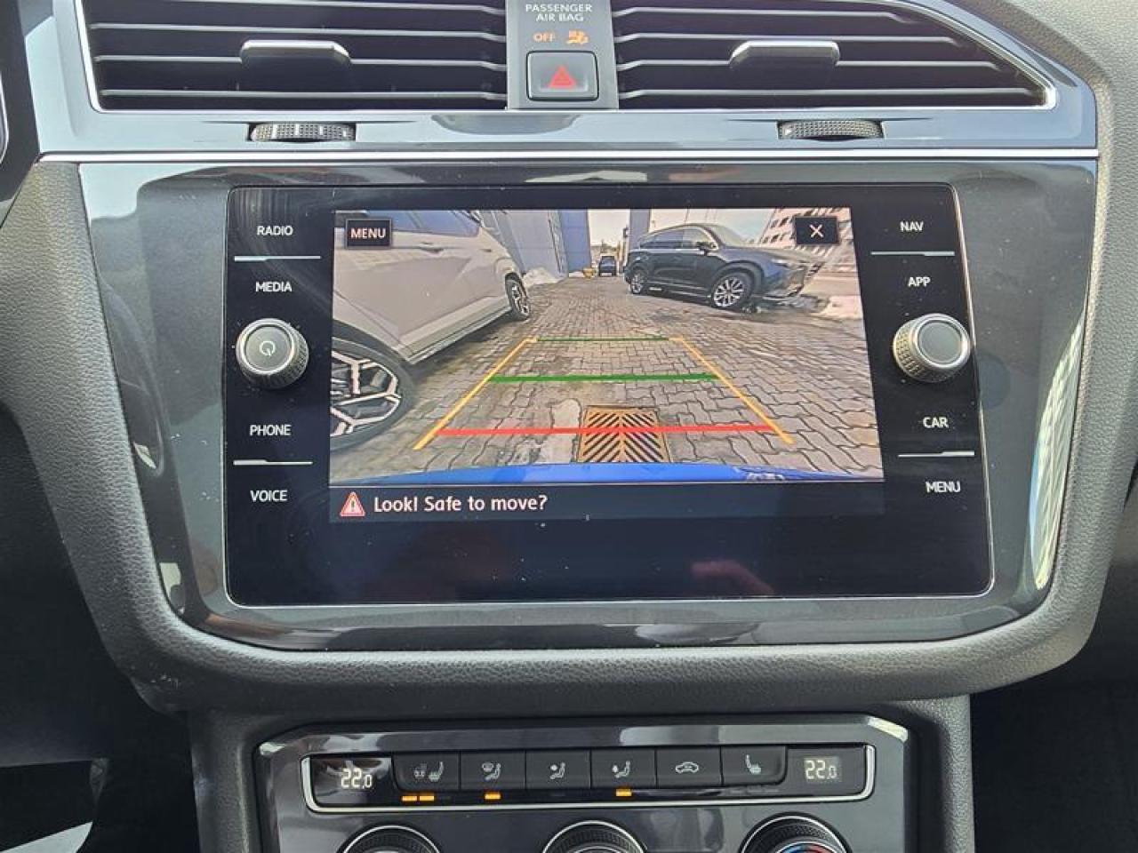 2019 Volkswagen Tiguan Highline 2.0T 8sp at w/Tip 4M Photo