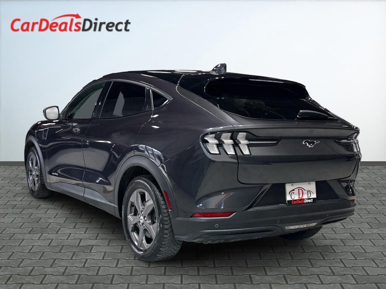 2022 Ford Mustang Mach-E Select AWD/ NAVI / Leather / CarPlay / Back-Up Cam Photo