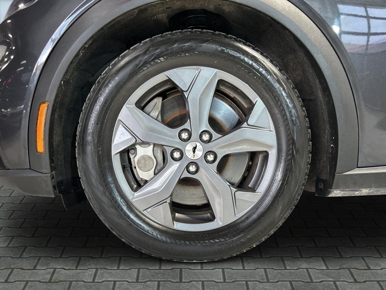 2022 Ford Mustang Mach-E Select AWD/ NAVI / Leather / CarPlay / Back-Up Cam Photo