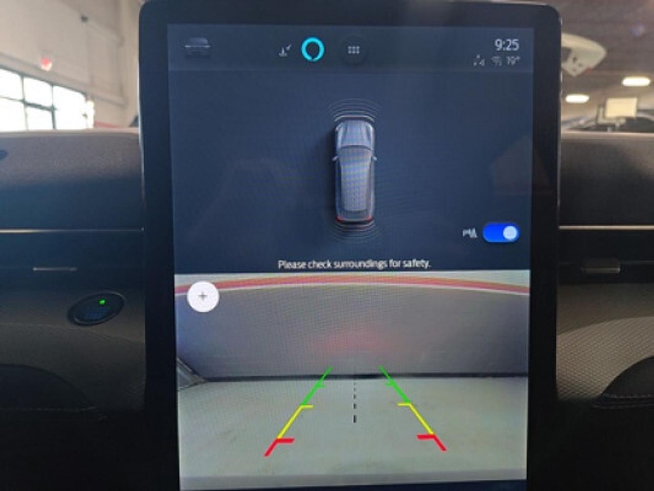 2022 Ford Mustang Mach-E Select AWD/ NAVI / Leather / CarPlay / Back-Up Cam Photo