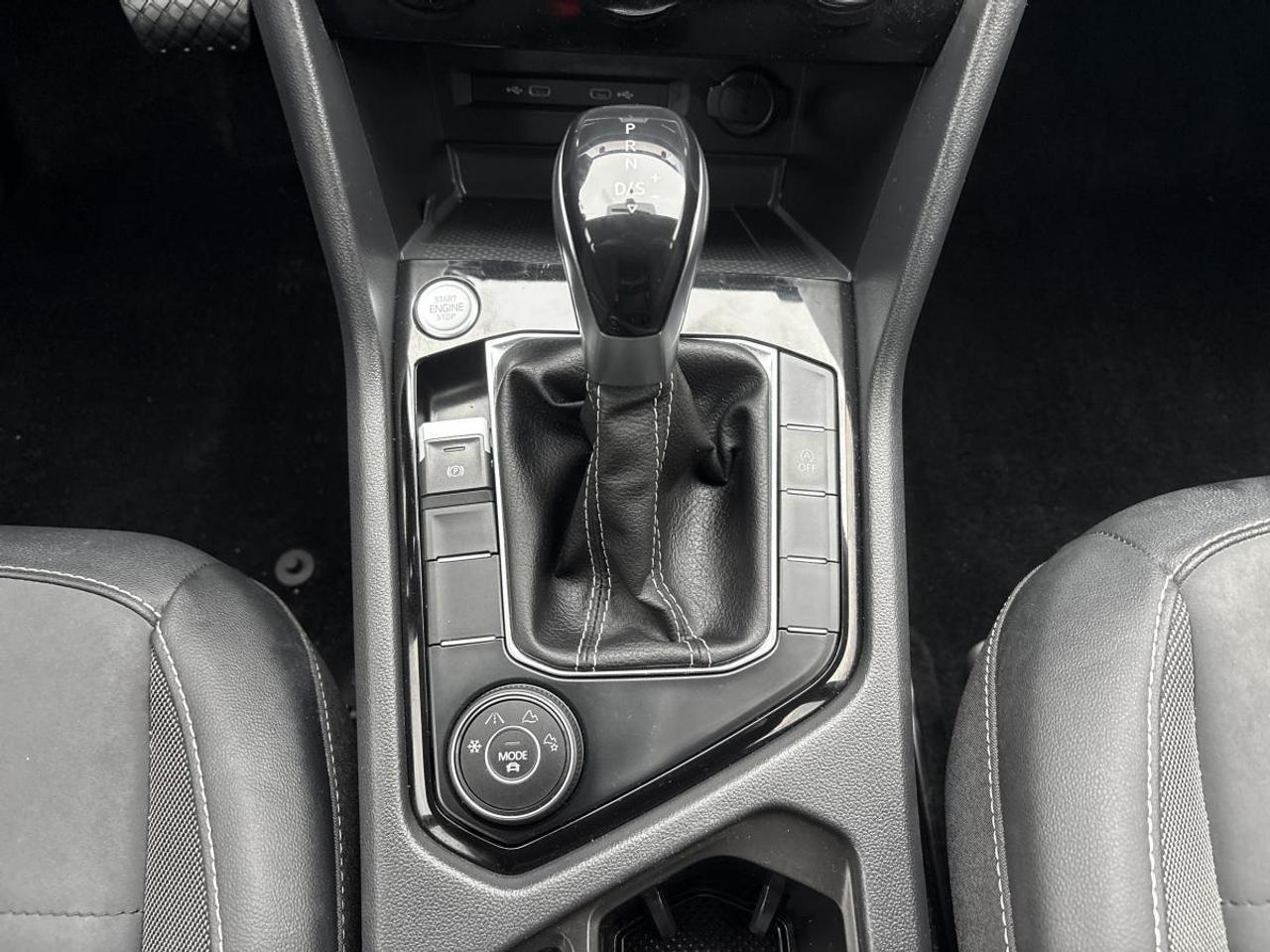 2022 Volkswagen Taos Comfortline w/Winter & All-Season Tires Photo