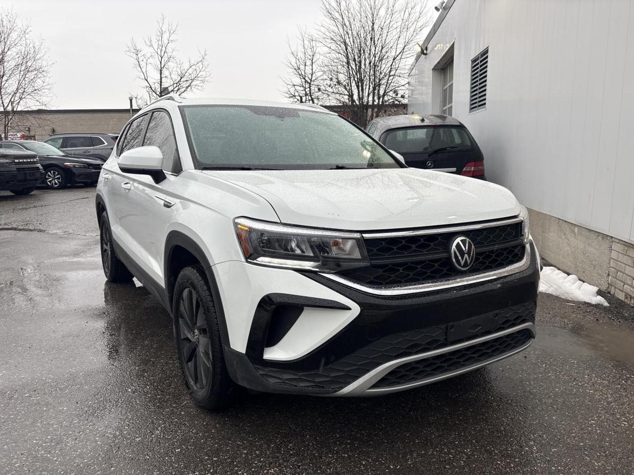 2022 Volkswagen Taos Comfortline w/Winter & All-Season Tires Photo