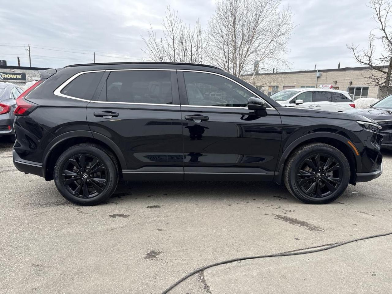 2025 Honda CR-V Hybrid Touring Honda Certified With 7YR/160K Warranty Photo