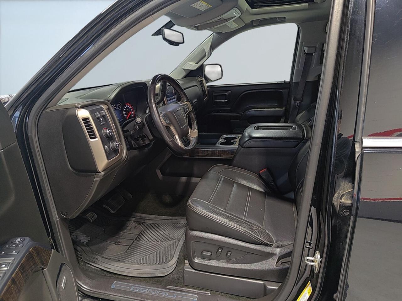 2016 GMC Sierra 1500 Denali on 22s / Crew Cab / Short Box / Sunroof / H Photo