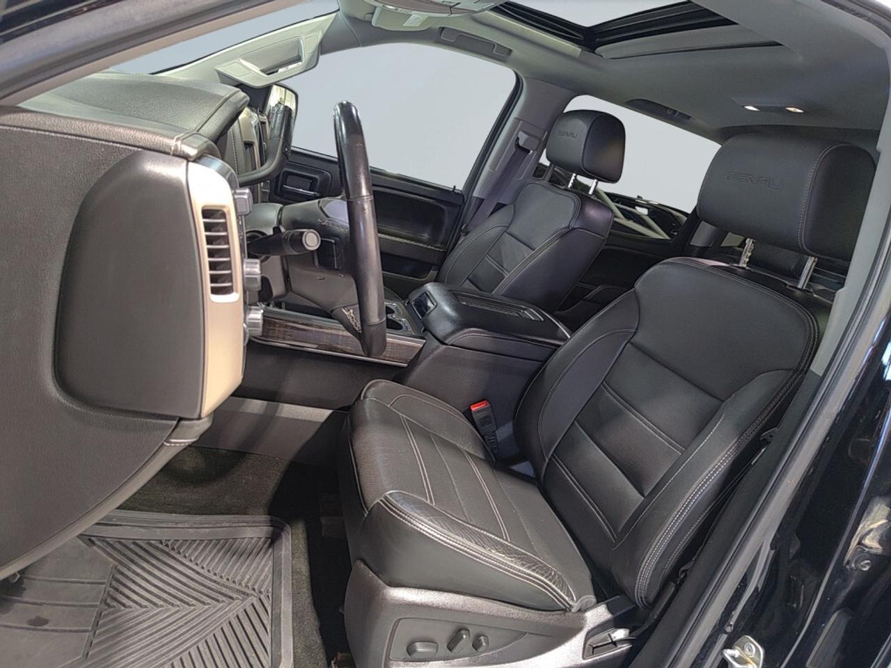 2016 GMC Sierra 1500 Denali on 22s / Crew Cab / Short Box / Sunroof / H Photo
