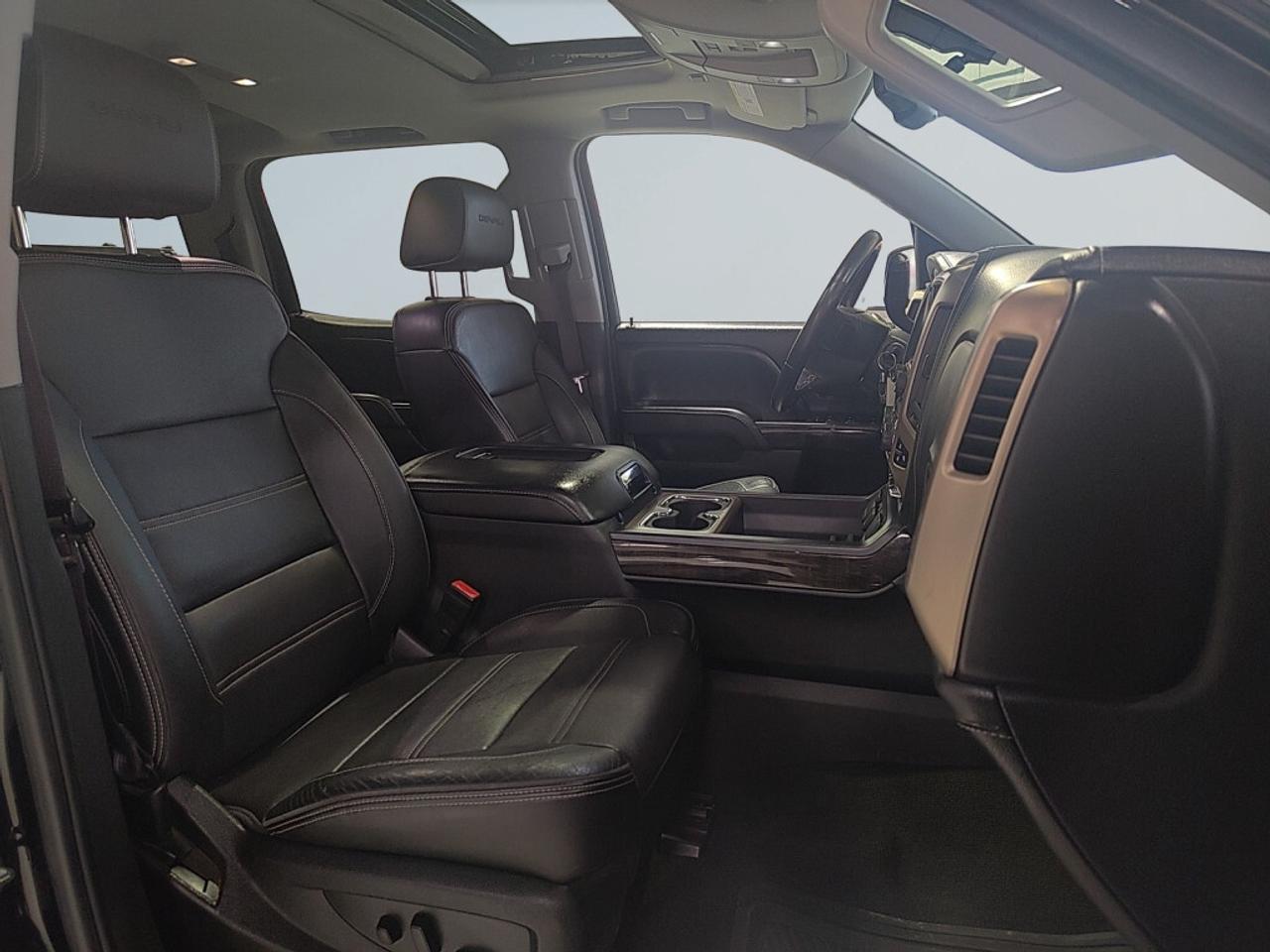 2016 GMC Sierra 1500 Denali on 22s / Crew Cab / Short Box / Sunroof / H Photo