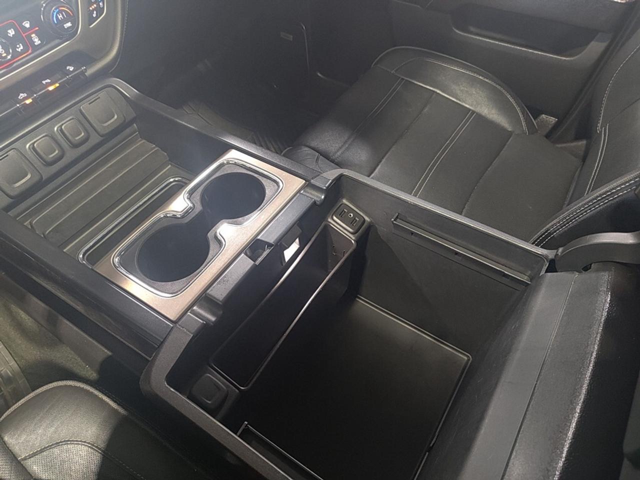 2016 GMC Sierra 1500 Denali on 22s / Crew Cab / Short Box / Sunroof / H Photo