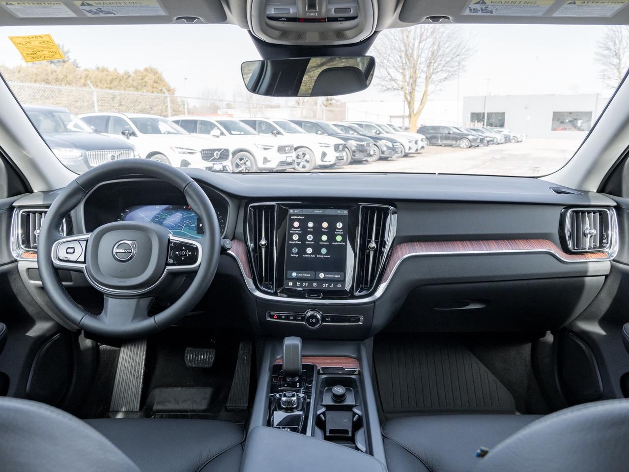 2025 Volvo V60 Cross Country B5 AWD Core  LOW KM  NEARLY NEW  VOLVO CPO Photo