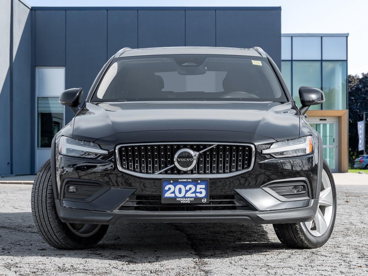 2025 Volvo V60 Cross Country B5 Core  LUXURY AWD WAGON  VOLVO CPO  LOW KM Photo