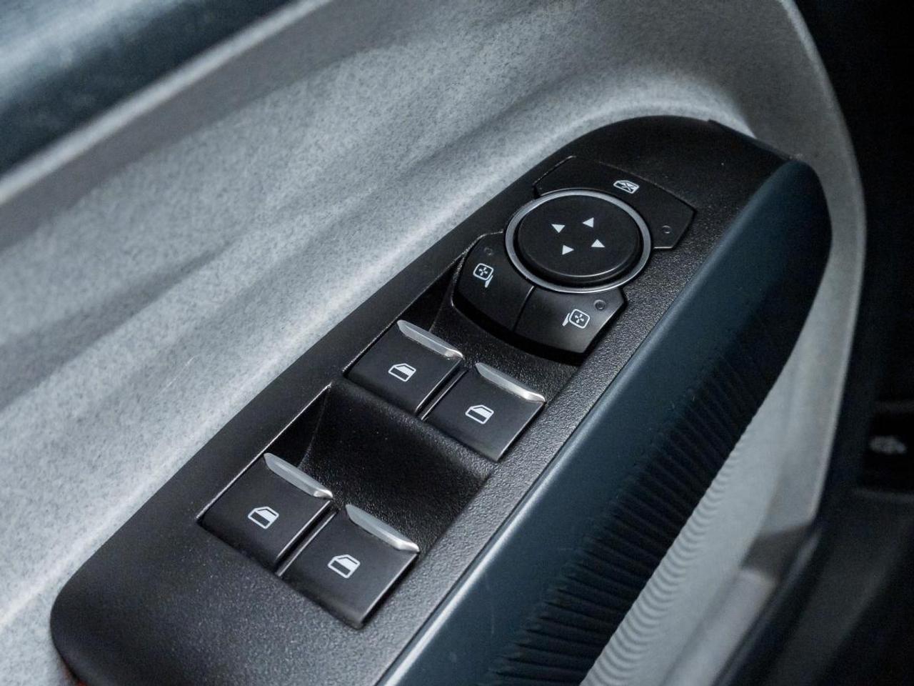 2022 Ford Maverick XLT Photo