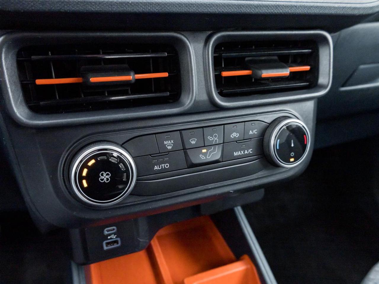 2022 Ford Maverick XLT Photo