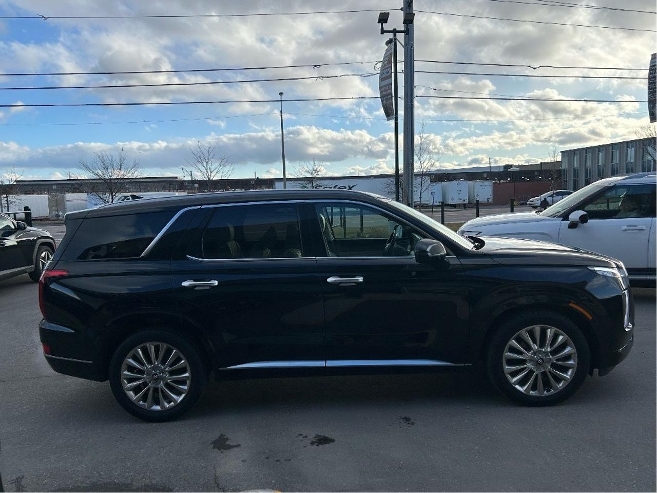 2020 Hyundai PALISADE Ultimate 7-Passenger AWD Photo
