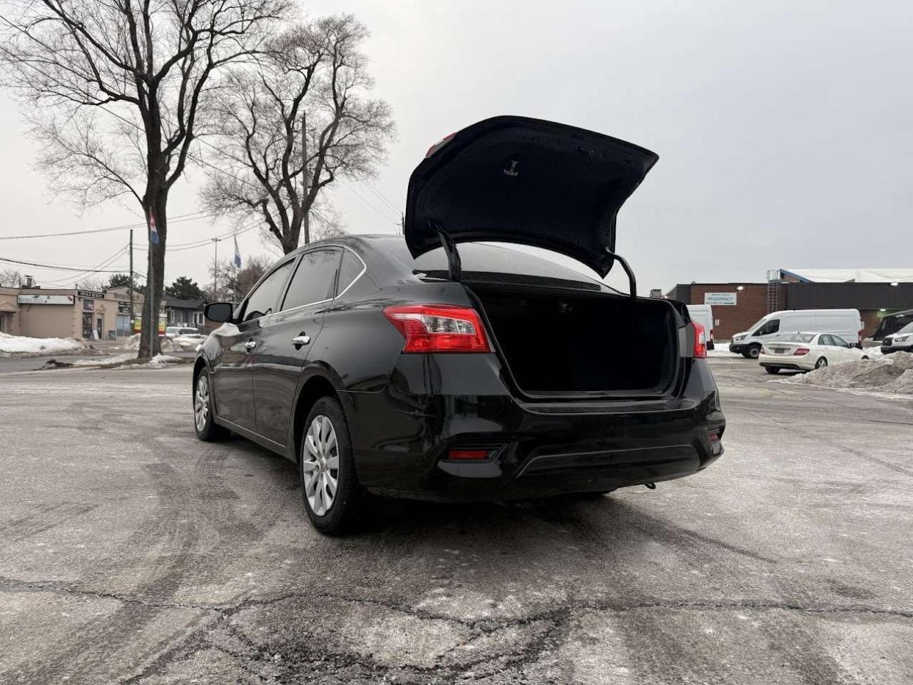 2019 Nissan Sentra NO ACCIDENTS l 1.8L l FWD l Eco l Bluetooth l 4Cyl Photo