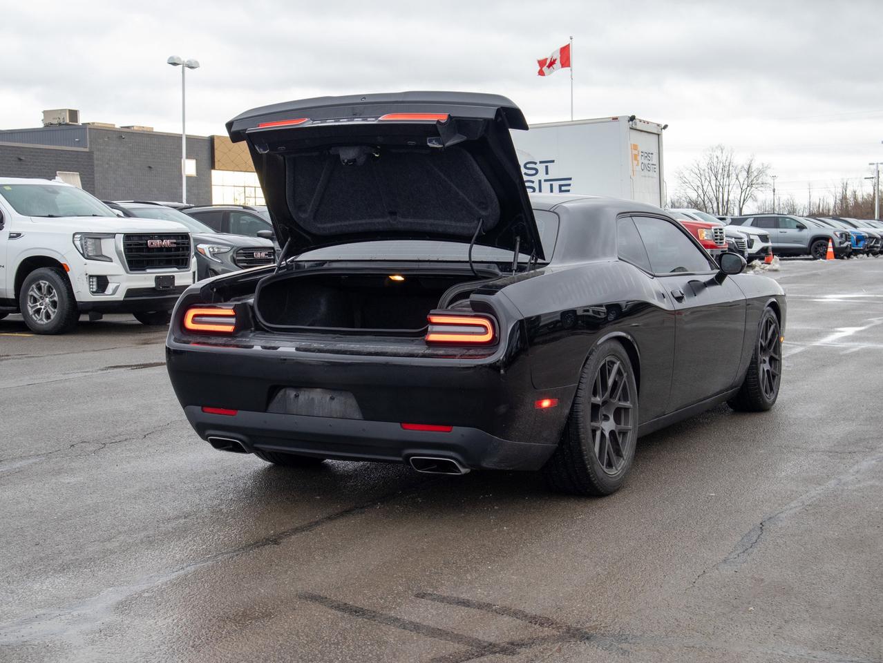 2016 Dodge Challenger R/T - V8 Engine   Manual Photo