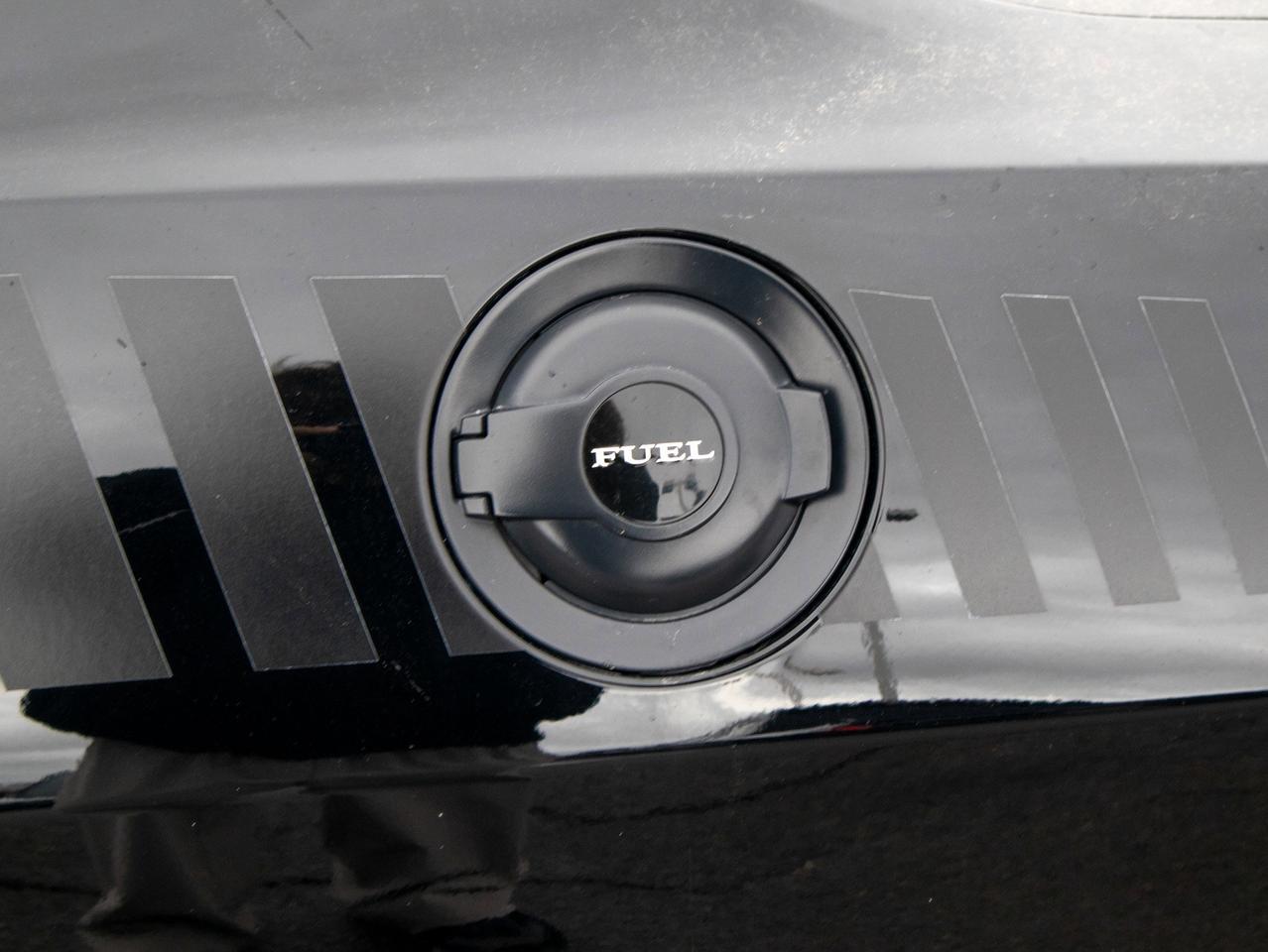 2016 Dodge Challenger R/T - V8 Engine   Manual Photo