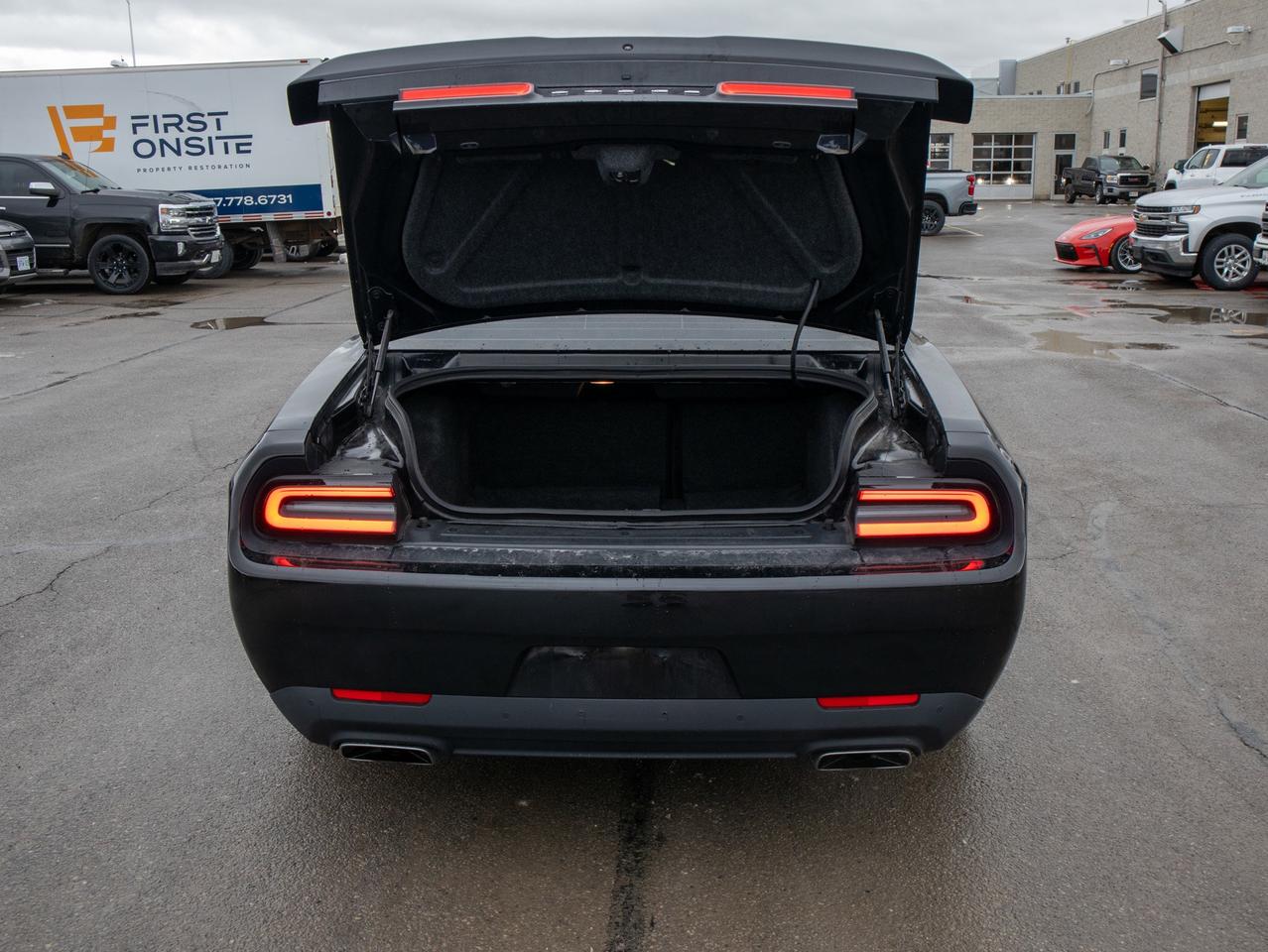 2016 Dodge Challenger R/T - V8 Engine   Manual Photo