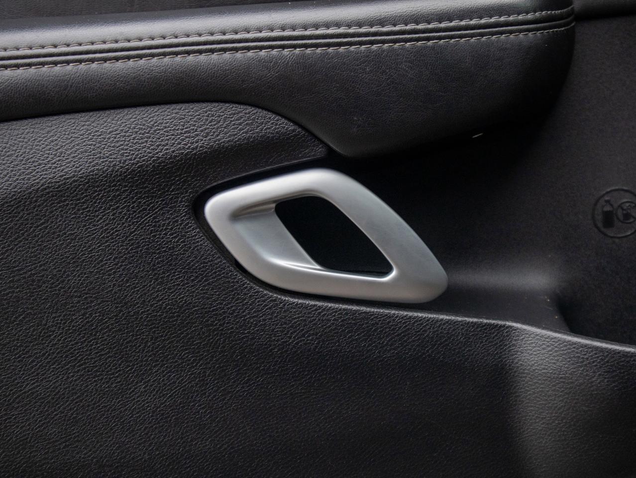 2016 Dodge Challenger R/T - V8 Engine   Manual Photo