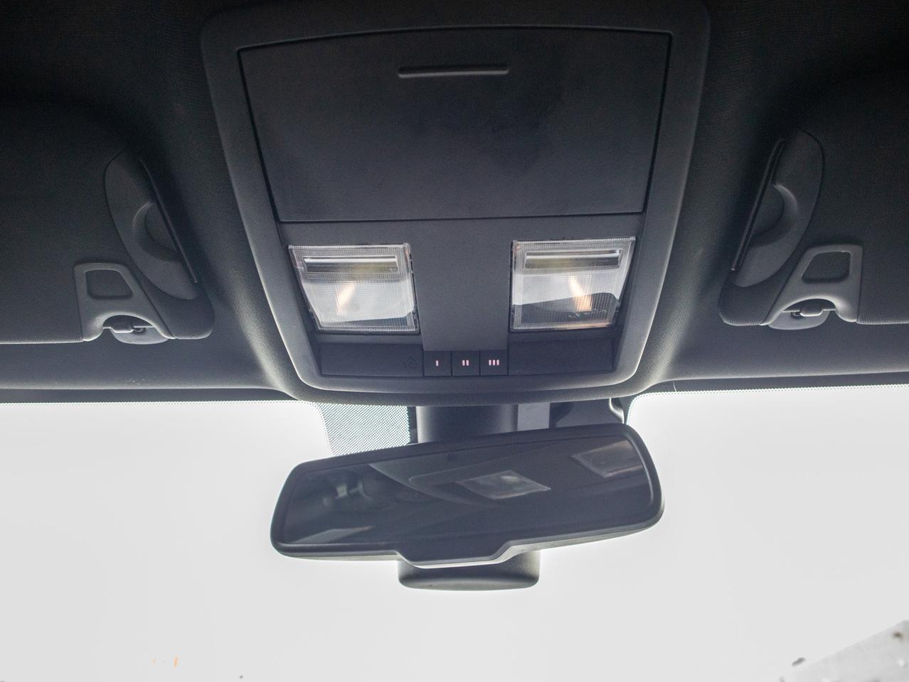 2016 Dodge Challenger R/T - V8 Engine   Manual Photo