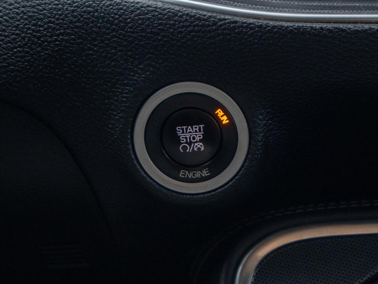 2016 Dodge Challenger R/T - V8 Engine   Manual Photo