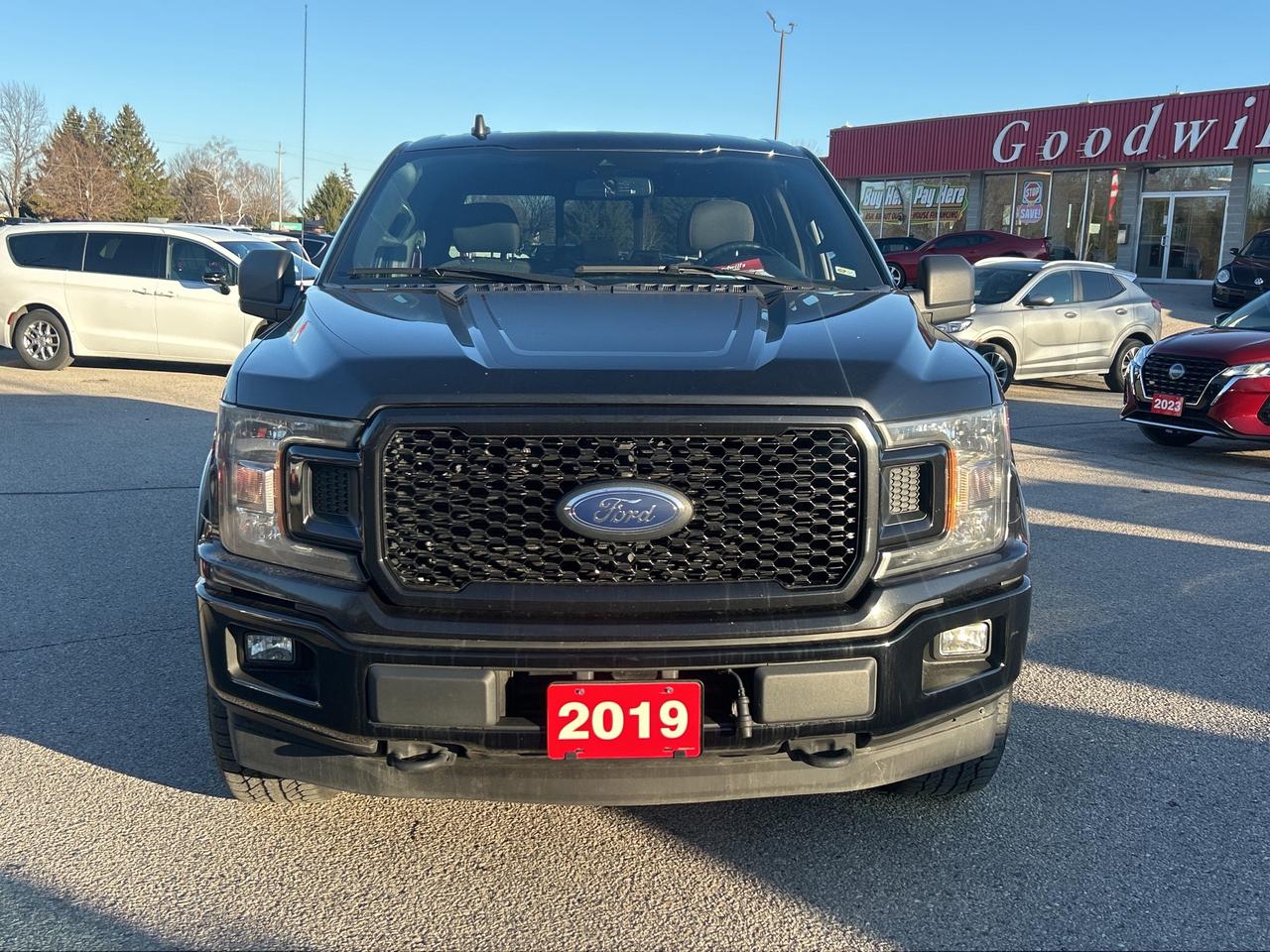 2019 Ford F-150 XLT SPORT 4X4, CLEAN CARFAX, REMOTE START! Photo