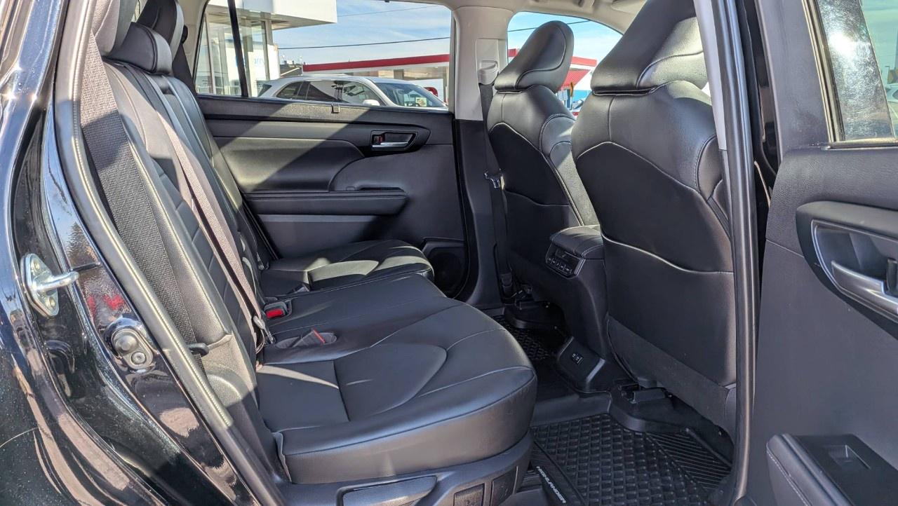 2021 Toyota Highlander XLE AWD Photo