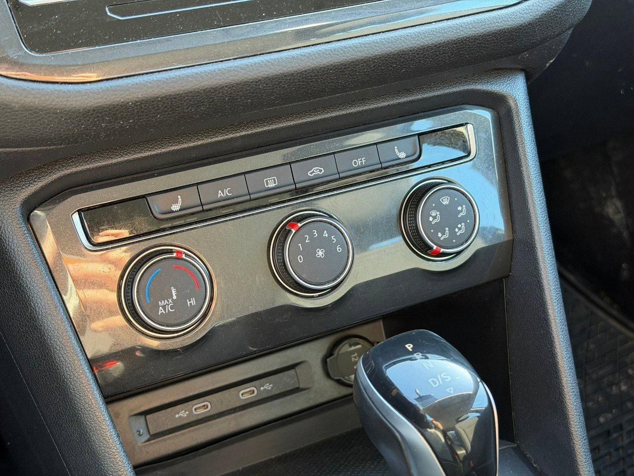 2022 Volkswagen Tiguan Trendline4MOTION AWD, HTD CLOTH SEATS, APPLE CARPL Photo