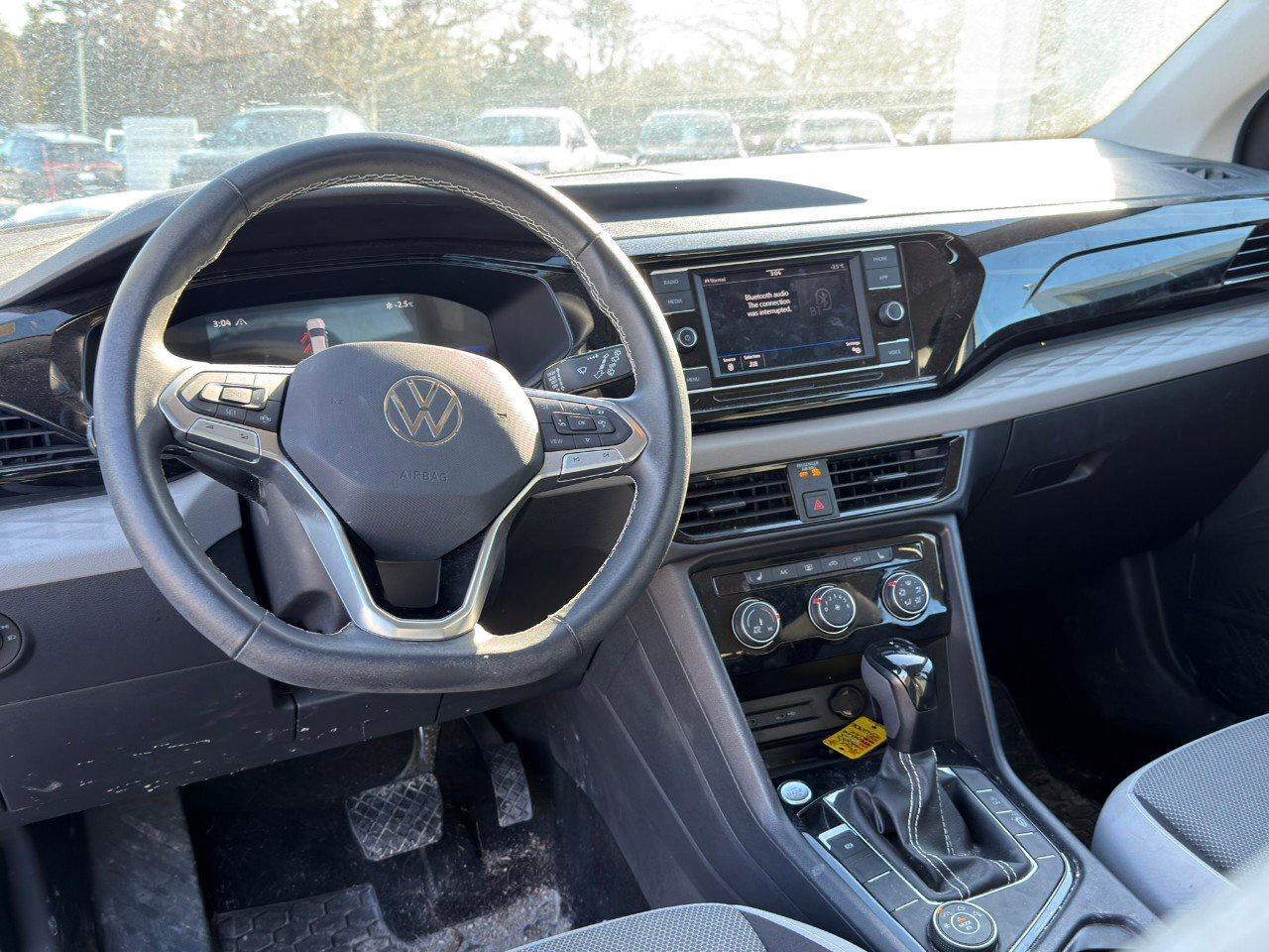 2023 Volkswagen Taos TrendlineONE-OWNER, ACCIDENT-FREE, AWD, CARPLAY, D Photo4