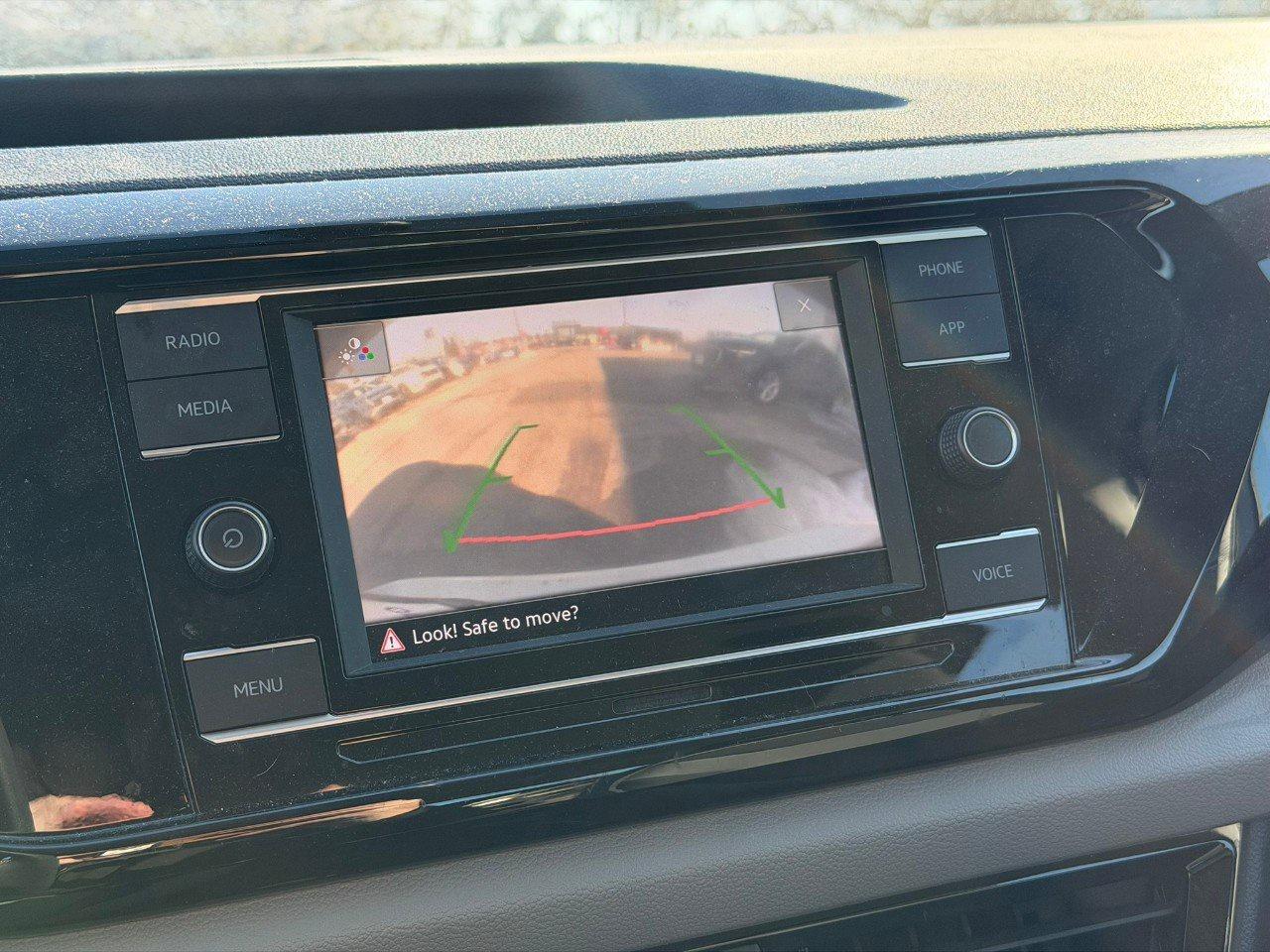 2023 Volkswagen Taos TrendlineONE-OWNER, ACCIDENT-FREE, AWD, CARPLAY, D Photo