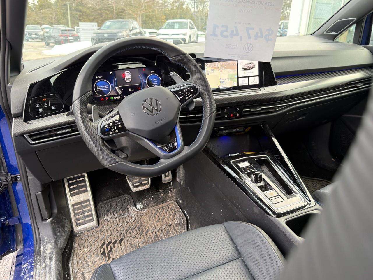 2024 Volkswagen Golf R ONE-OWNER, ACCIDENT-FREE, CARBON PACK, SUNROOF, AD Photo