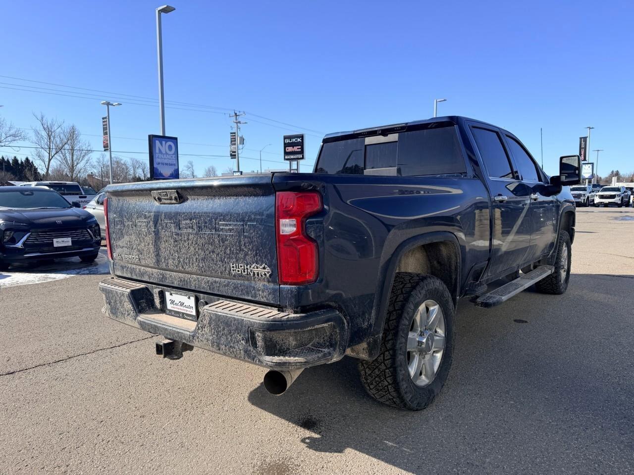 2022 Chevrolet SILVERADO 2500HD 4WD Crew Cab 159  High Country Photo