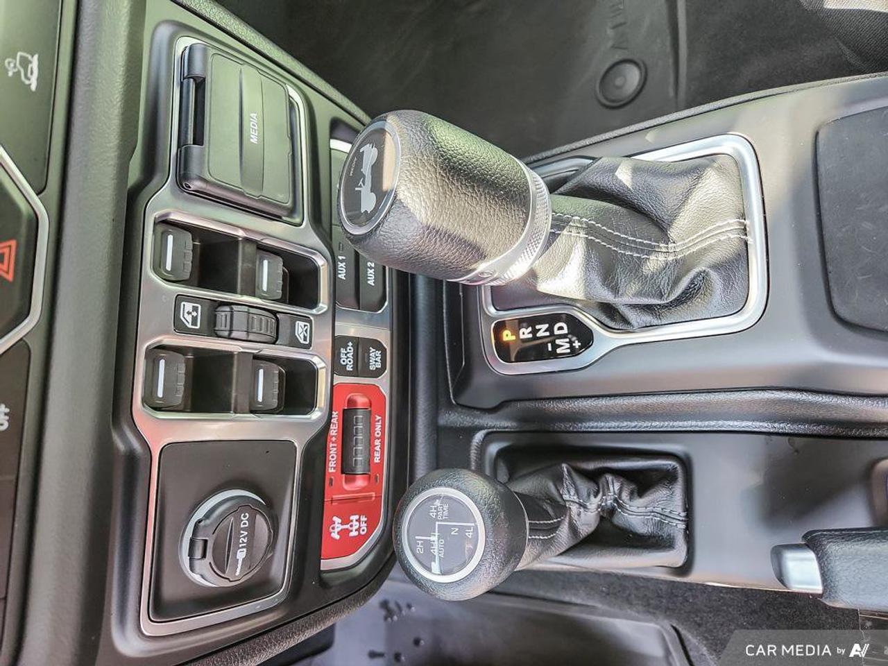 2024 Jeep Wrangler 4xe Rubicon | Winch | Heated Seats | Navigation | Apple Carplay | Android Auto | | Photo