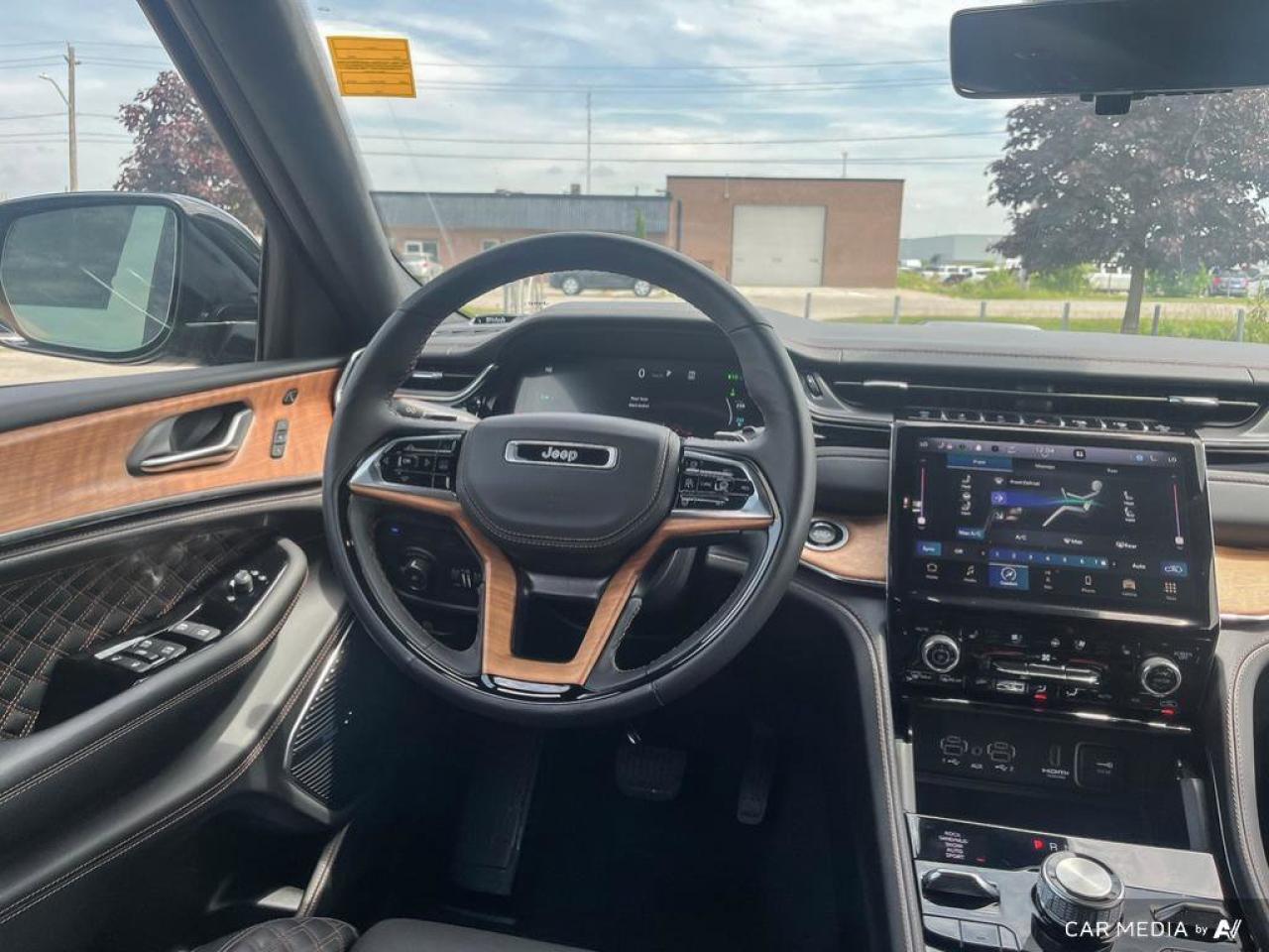 2023 Jeep Grand Cherokee 4xe Summit Reserve | Navigation | Leather | Sunroof | Remote Start | Rain Sensing Wipers | Photo
