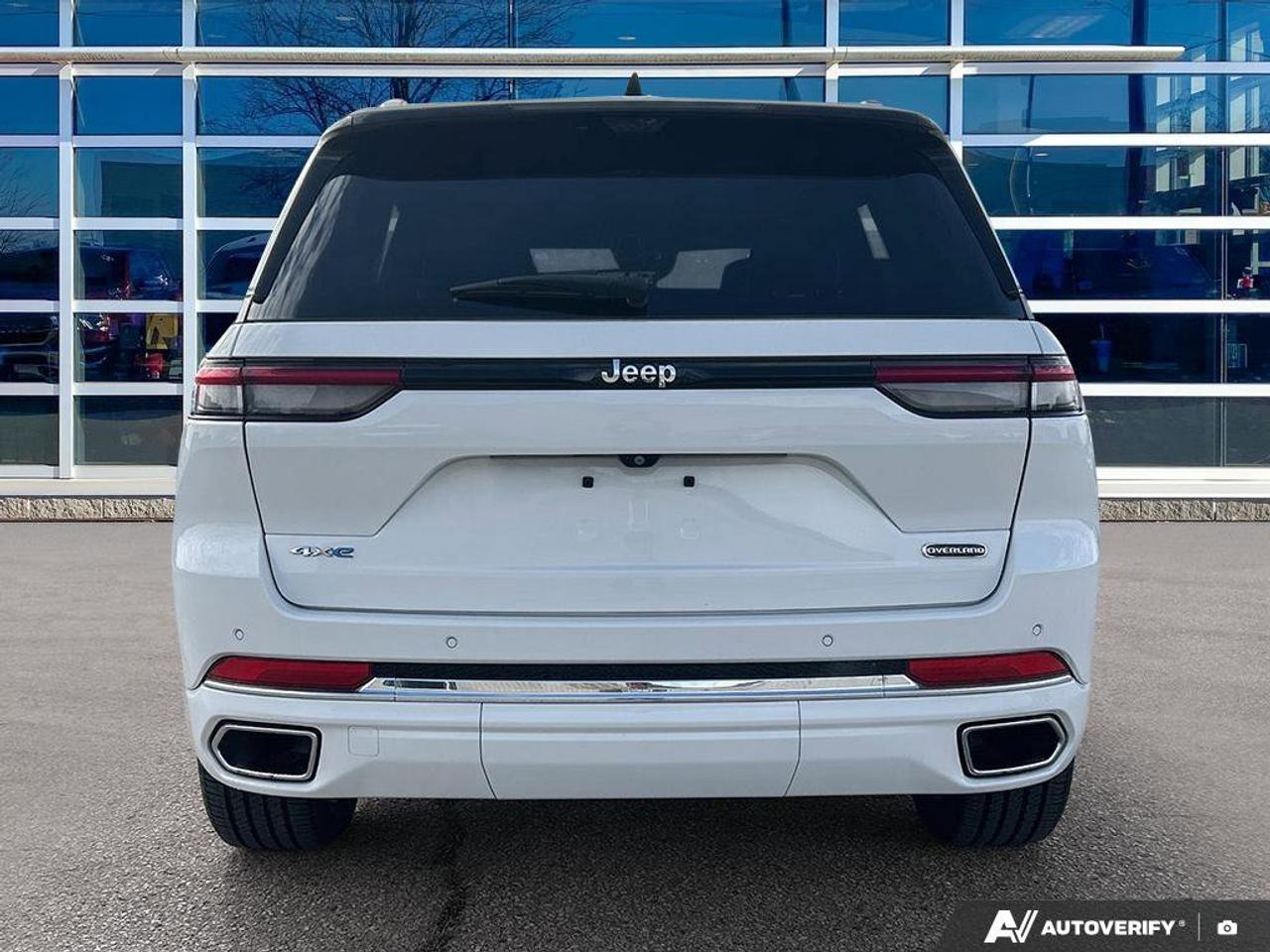 2023 Jeep Grand Cherokee 4xe Overland | Navigation | Leather | Sunroof | Rain Sensing Wipers | Remote Start | Apple Carplay | Photo3